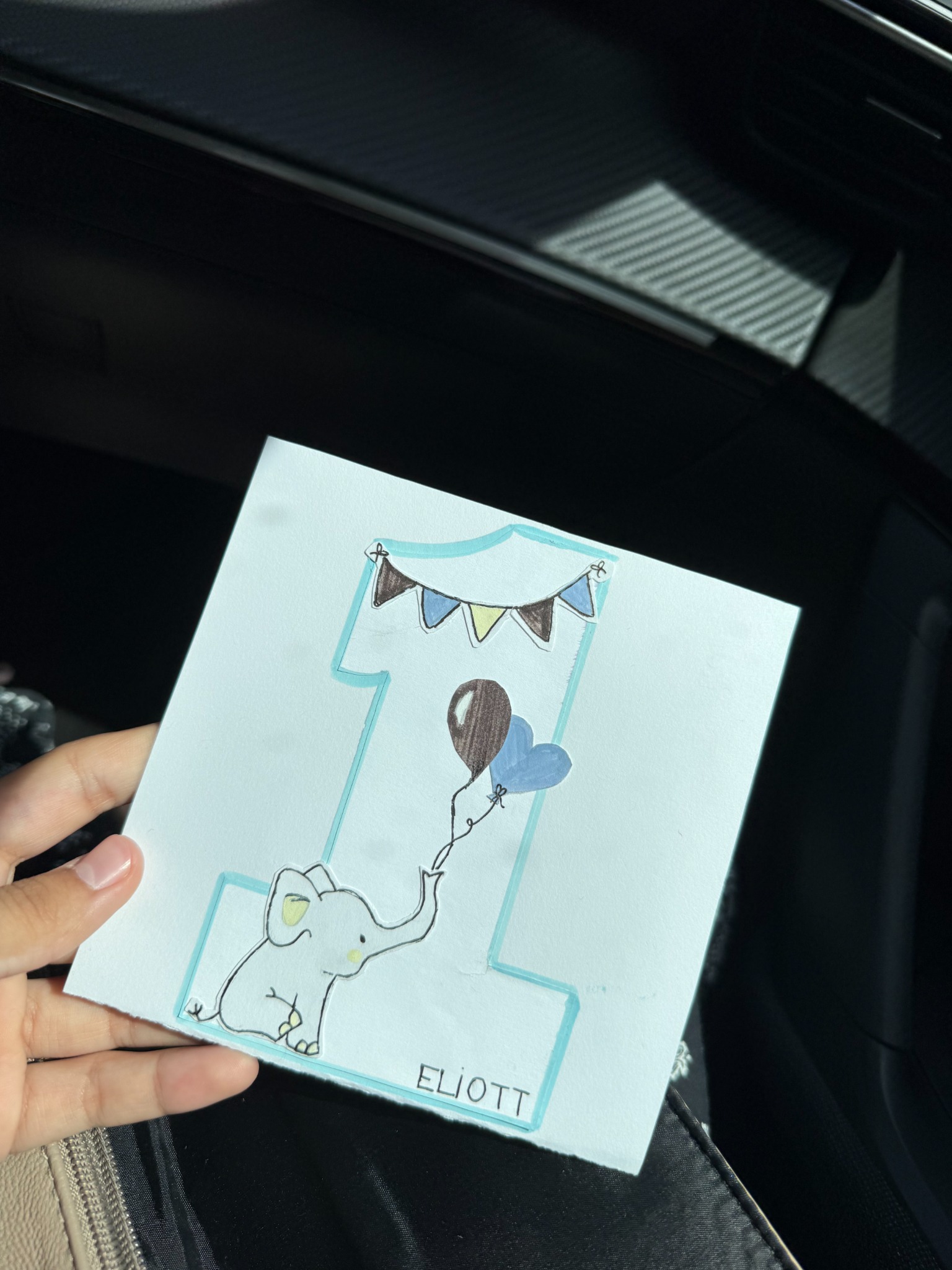 Carte premier anniversaire avec éléphant
